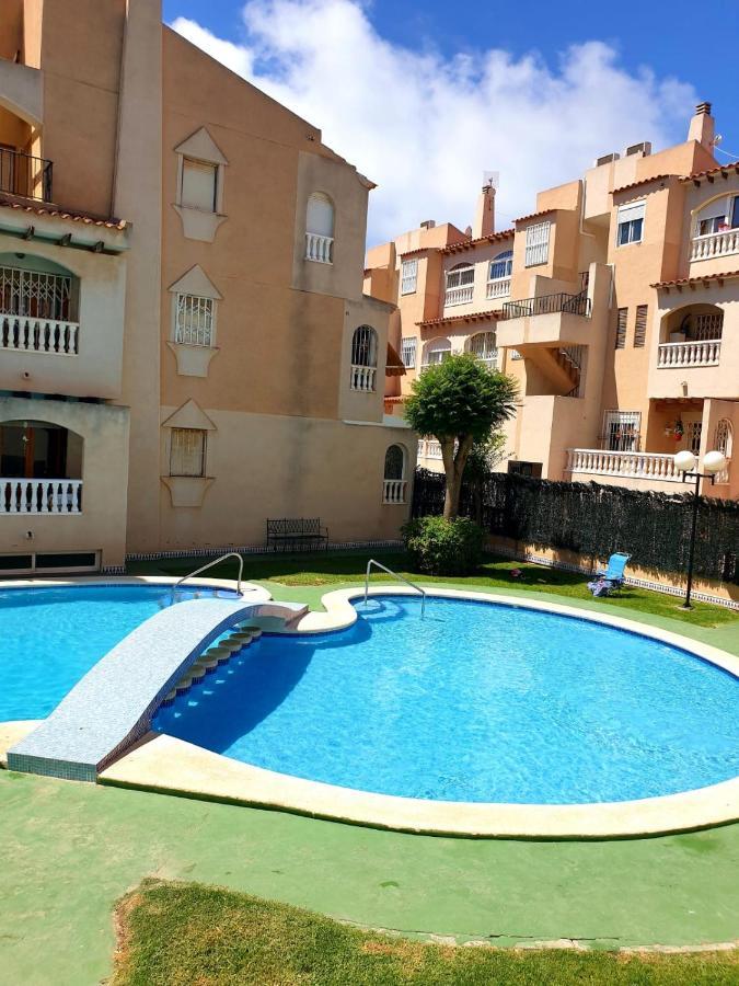 Seascape - Tranquil Studio Apartment Torrevieja Exteriör bild